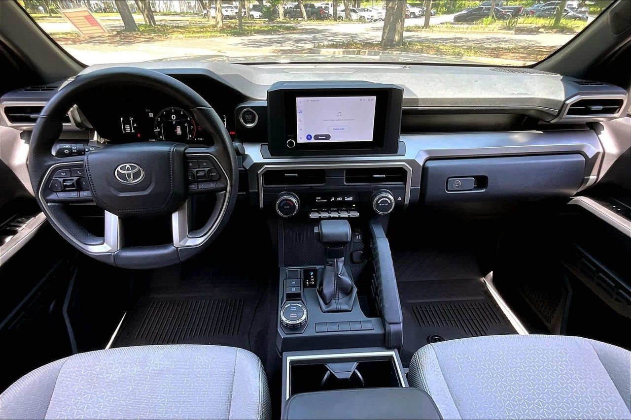 Used 2026  Toyota SR5 image 7