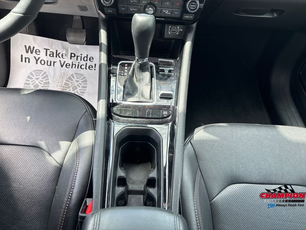 Used 2023 Silver Jeep Limited image 17
