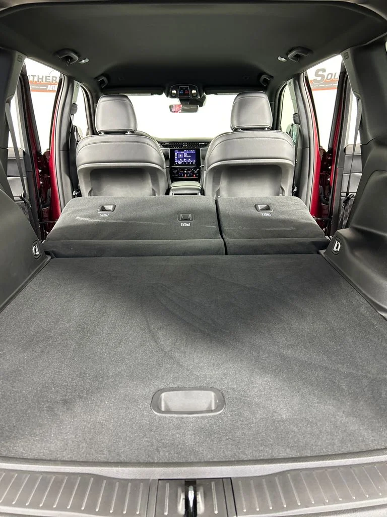 Used 2025 Red Jeep Altitude image 20
