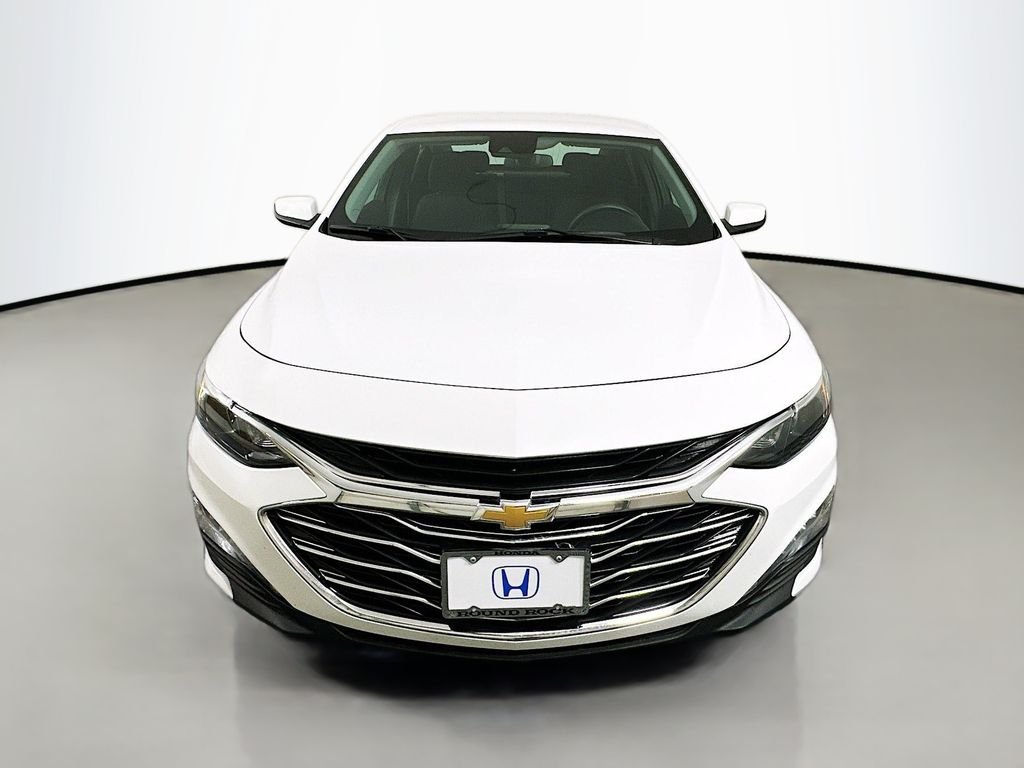 Used 2025 Summit White Chevrolet LT image 2