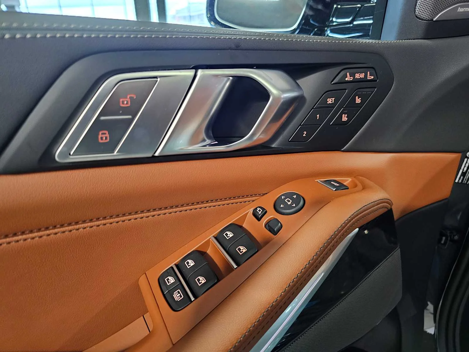 New 2026 Dravit Grey Metallic BMW M60i image 30