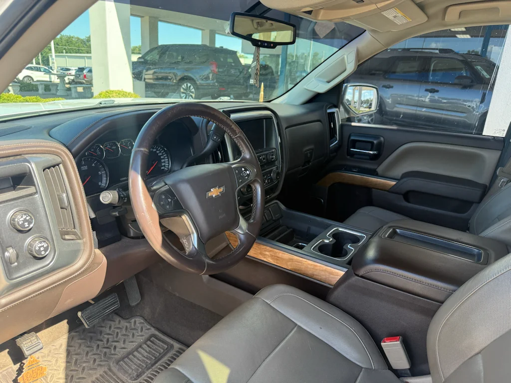 Used 2014 Summit White Chevrolet LTZ image 10