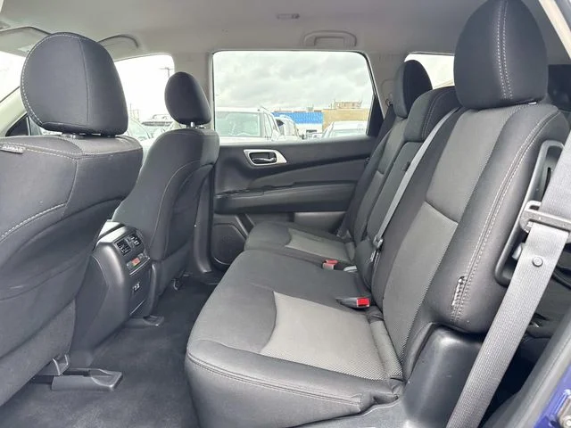 Used 2020 Blue Nissan SV image 11