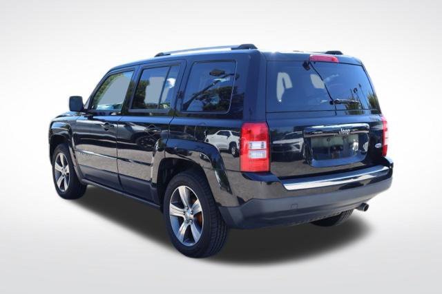 Used 2016 Black Jeep Latitude image 8