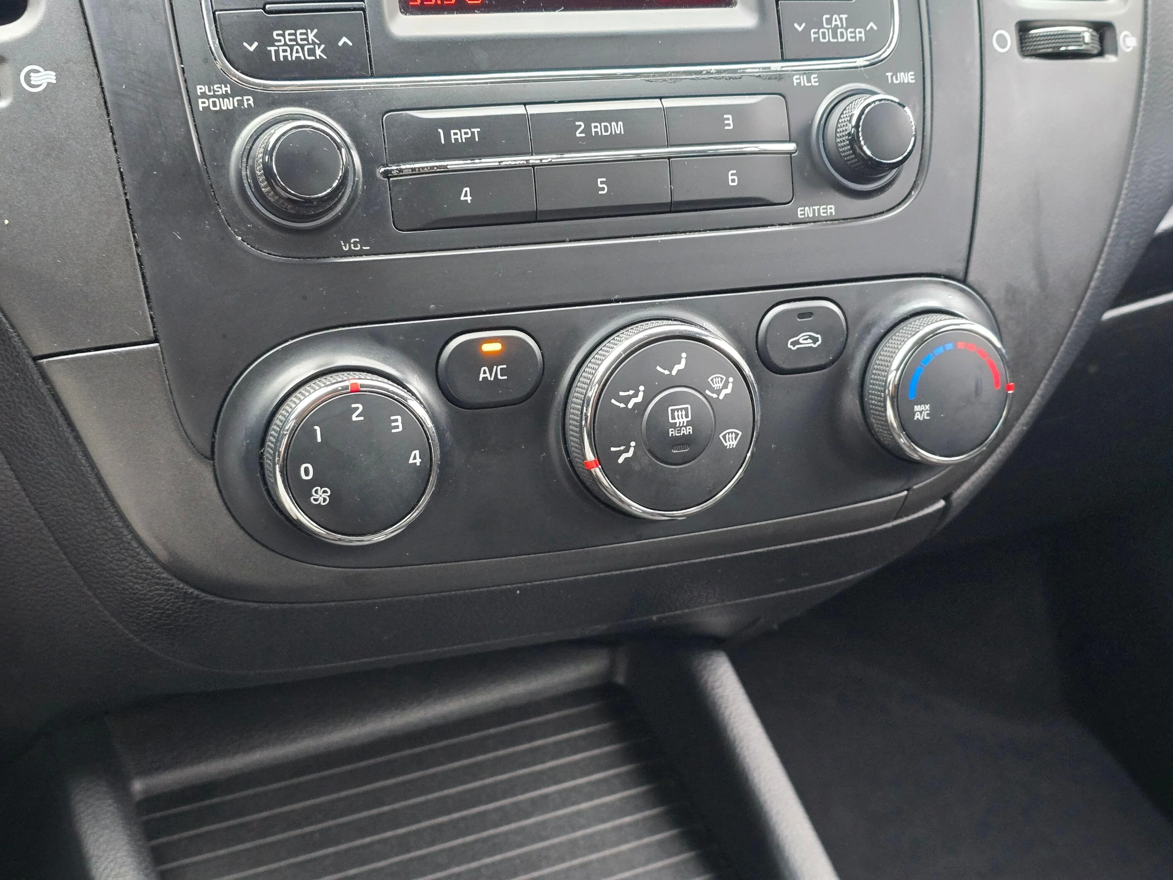 Used 2016 Crimson Red Metallic Kia LX image 21