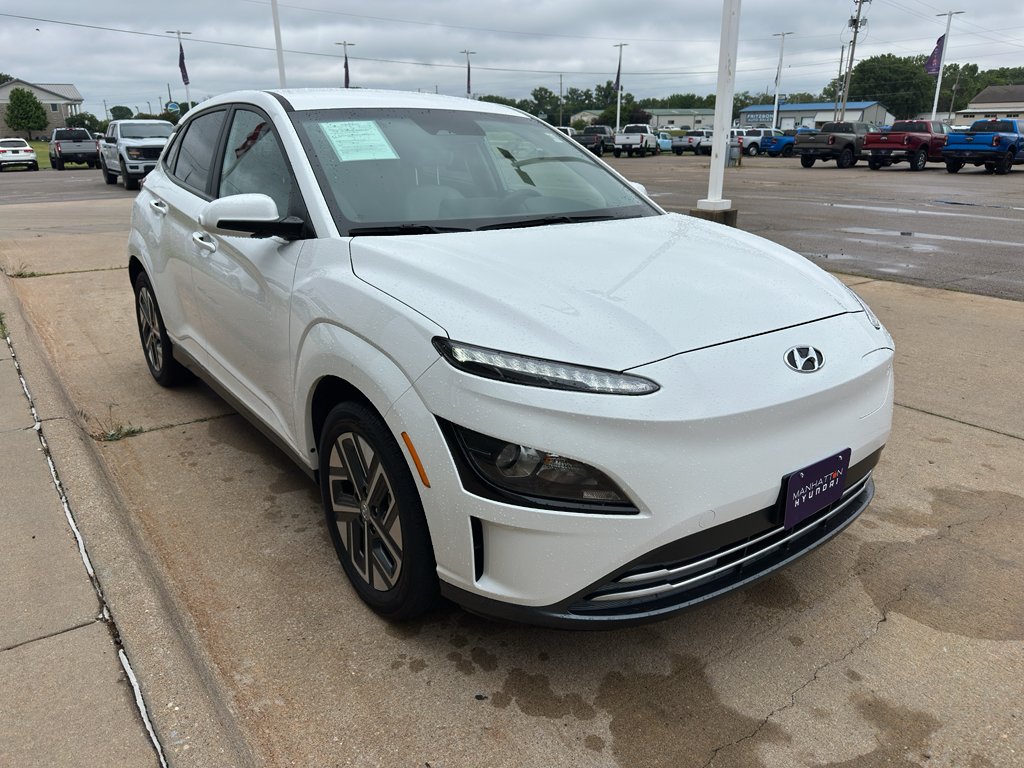 Used 2023 Hyundai Kona EV SE with VIN KM8K23AG8PU170573 for sale in Manhattan, KS
