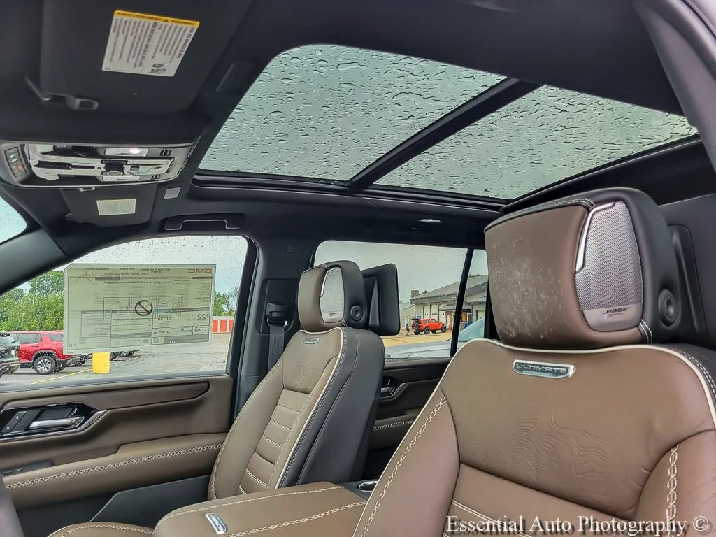 2026 GMC Yukon XL Denali Ultimate - Photo 9