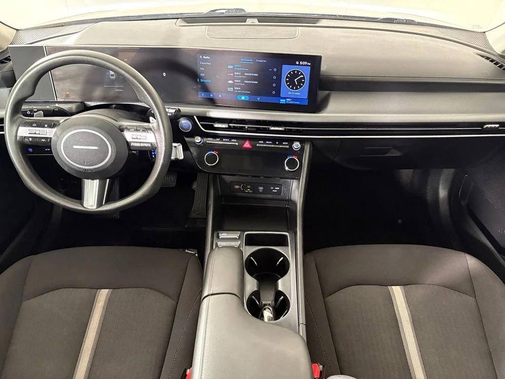 Used 2025 Red Hyundai SEL image 39