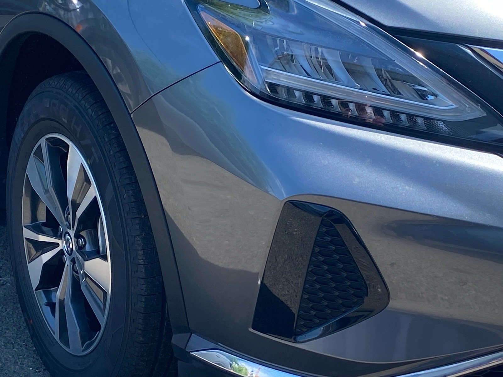 Used 2021 Gray Nissan S image 2