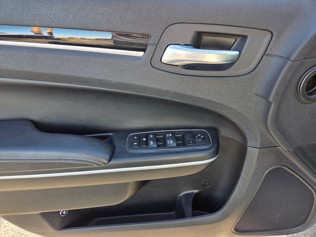 Used 2023 White Chrysler S image 22