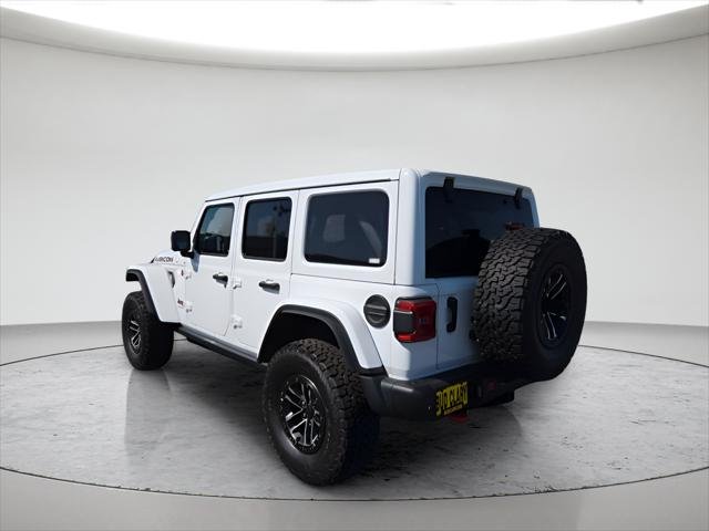 New 2026 Bright White Clear-Coat Exterior Paint Jeep Rubicon image 3
