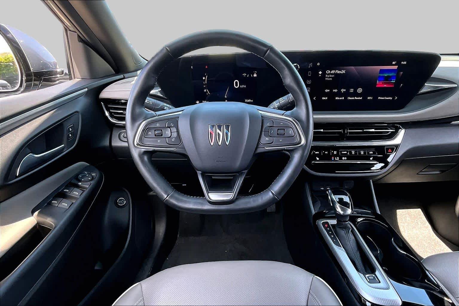 Used 2025 Moonstone Gray Metallic Buick Avenir image 6