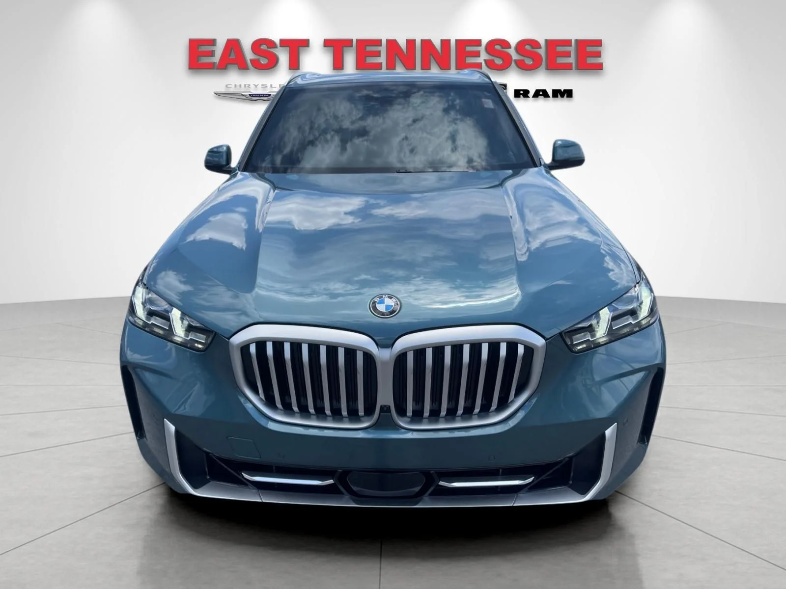 Used 2025 Blue BMW xDrive40i image 9