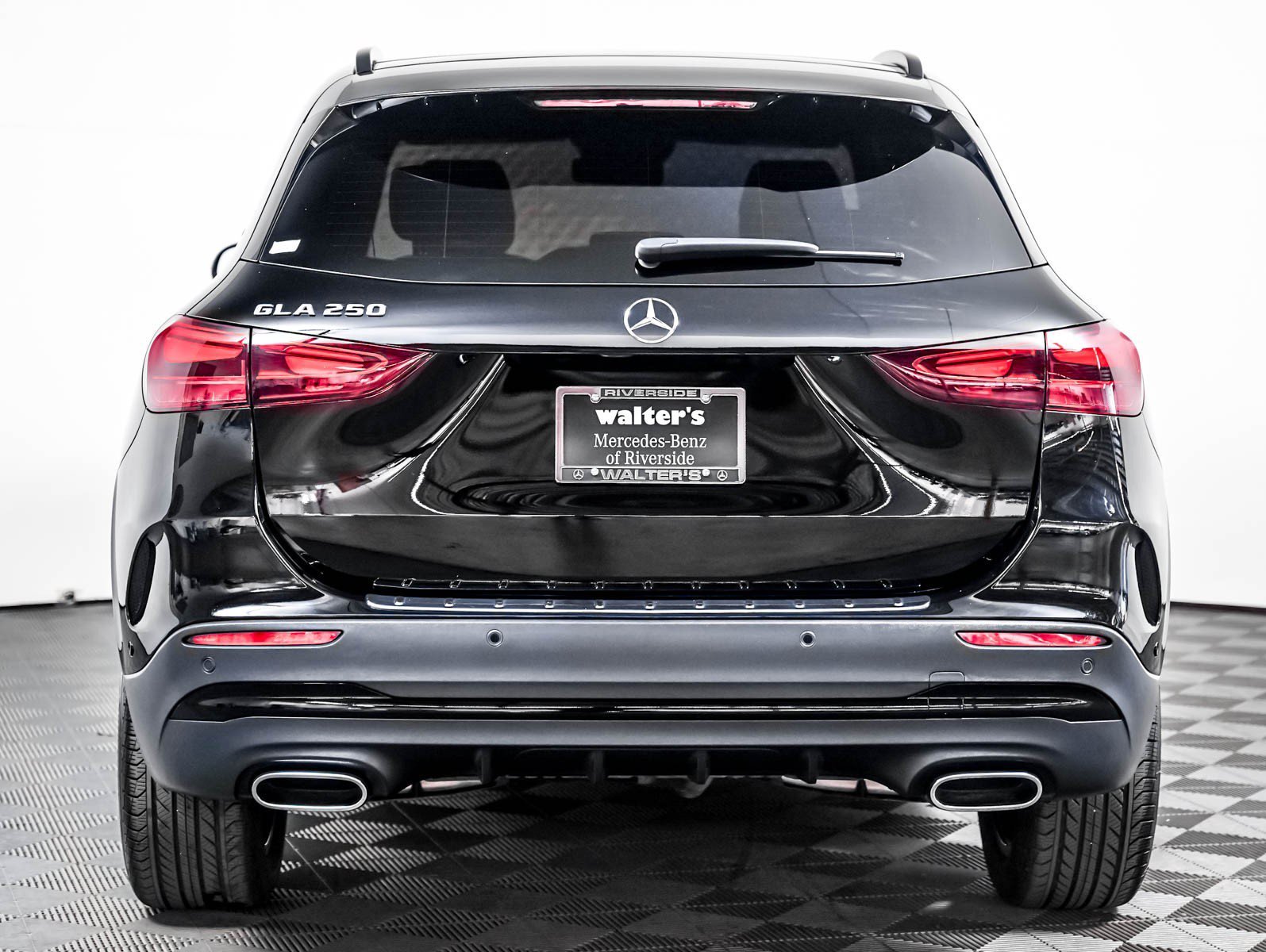 Certified Used 2025 Night Black Mercedes-Benz GLA 250 image 7