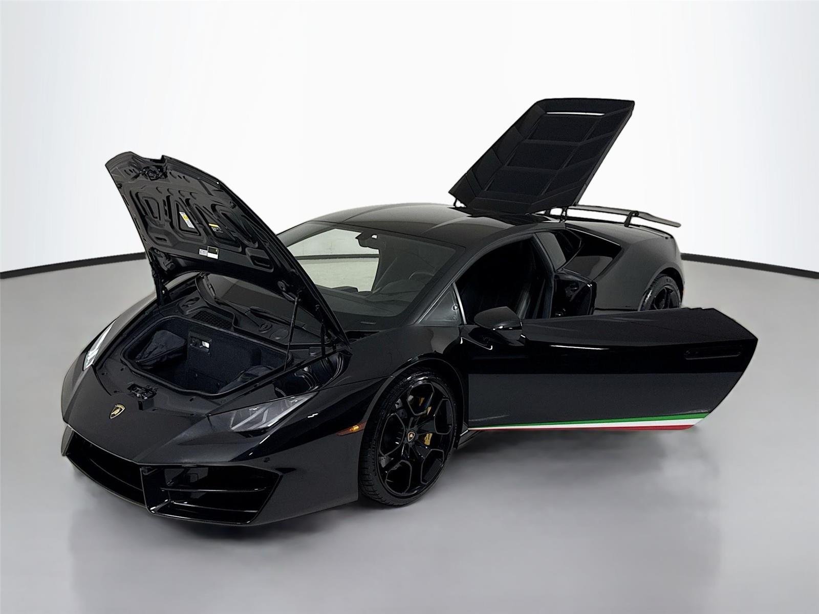 Used 2018 Arancio Borealis Pearl Effect Lamborghini  image 44