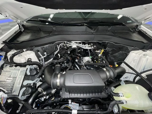 New 2027 Star White Metallic Tri-Coat Ford Tremor® image 25