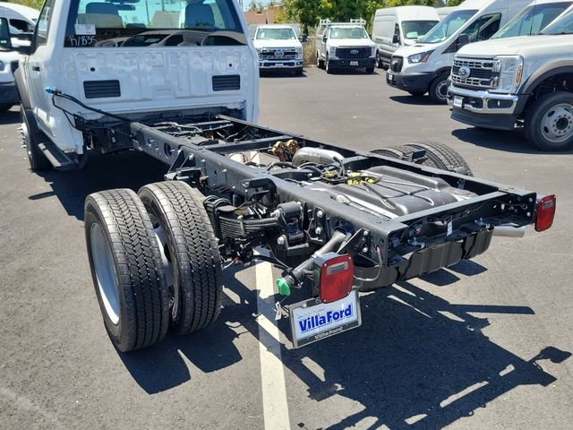 New 2026 Oxford White Ford F-550® XL image 17