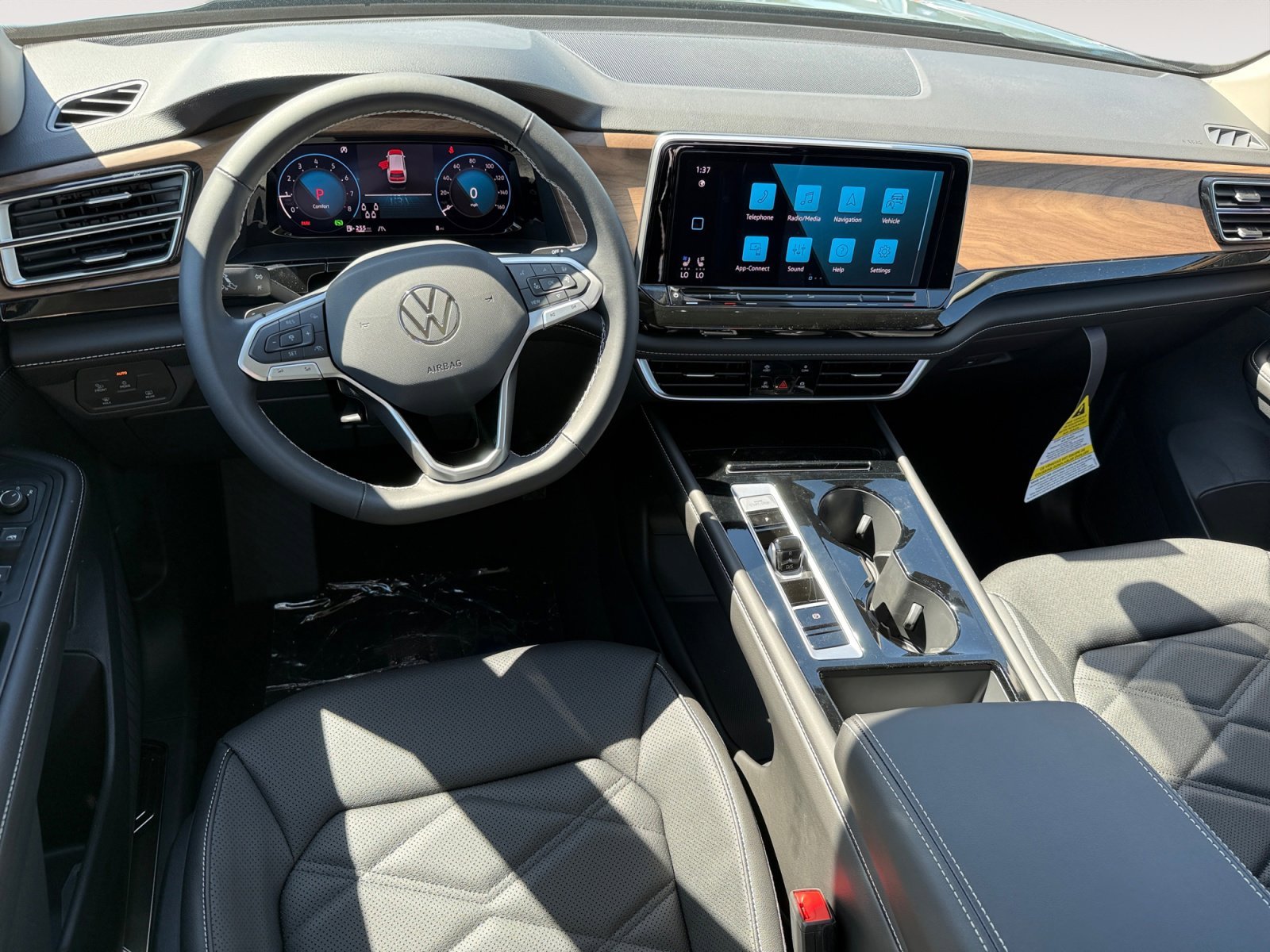 New 2026 Avocado Green Volkswagen 2.0T SE w/Technology image 15