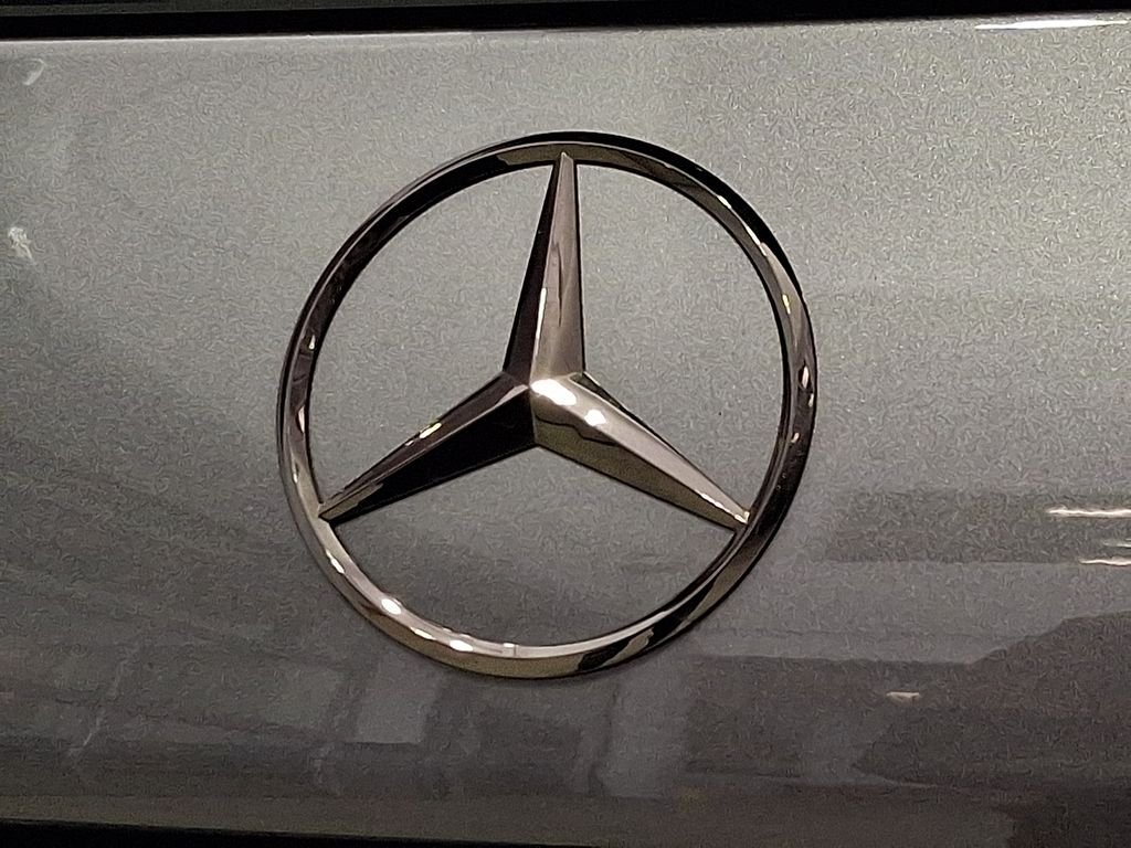 New 2026 Mountain Grey Metallic Mercedes-Benz GLB 35 AMG® image 30