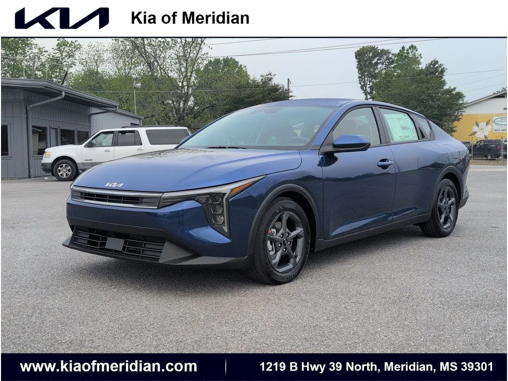 2026 Kia K4 LXS AT's photo