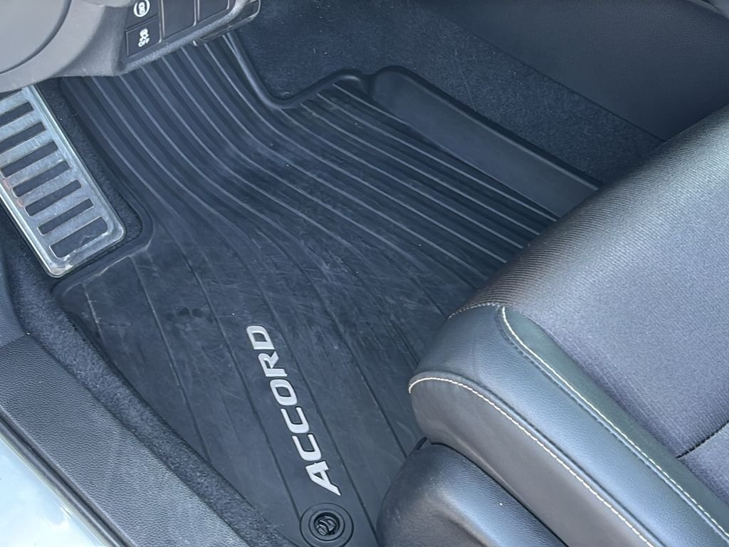 2022 Honda Accord Hybrid Sport - Photo 17