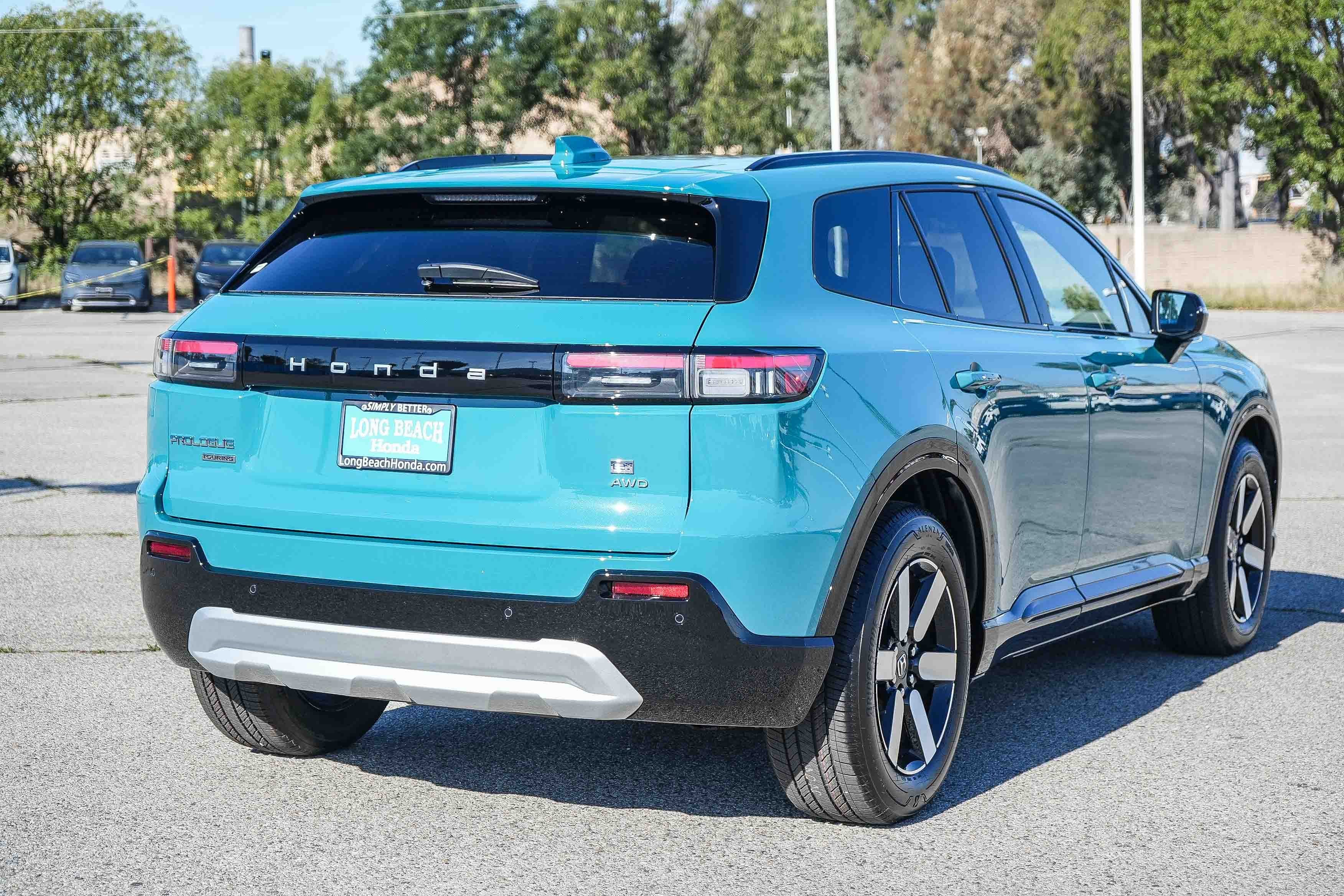 New 2026 North Shore Pearl Honda Touring image 6