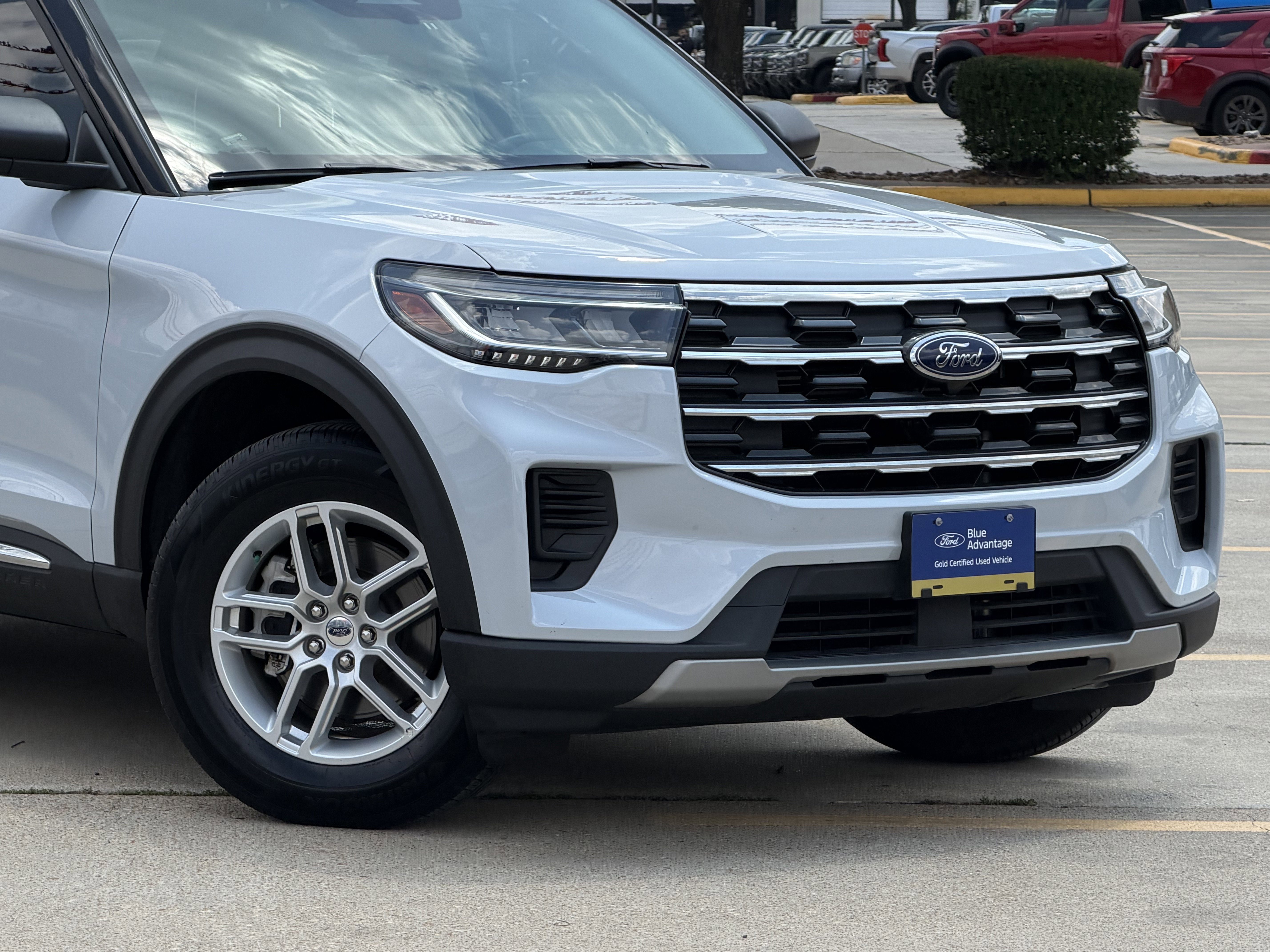 Used 2025 Space White Metallic Ford Active image 2