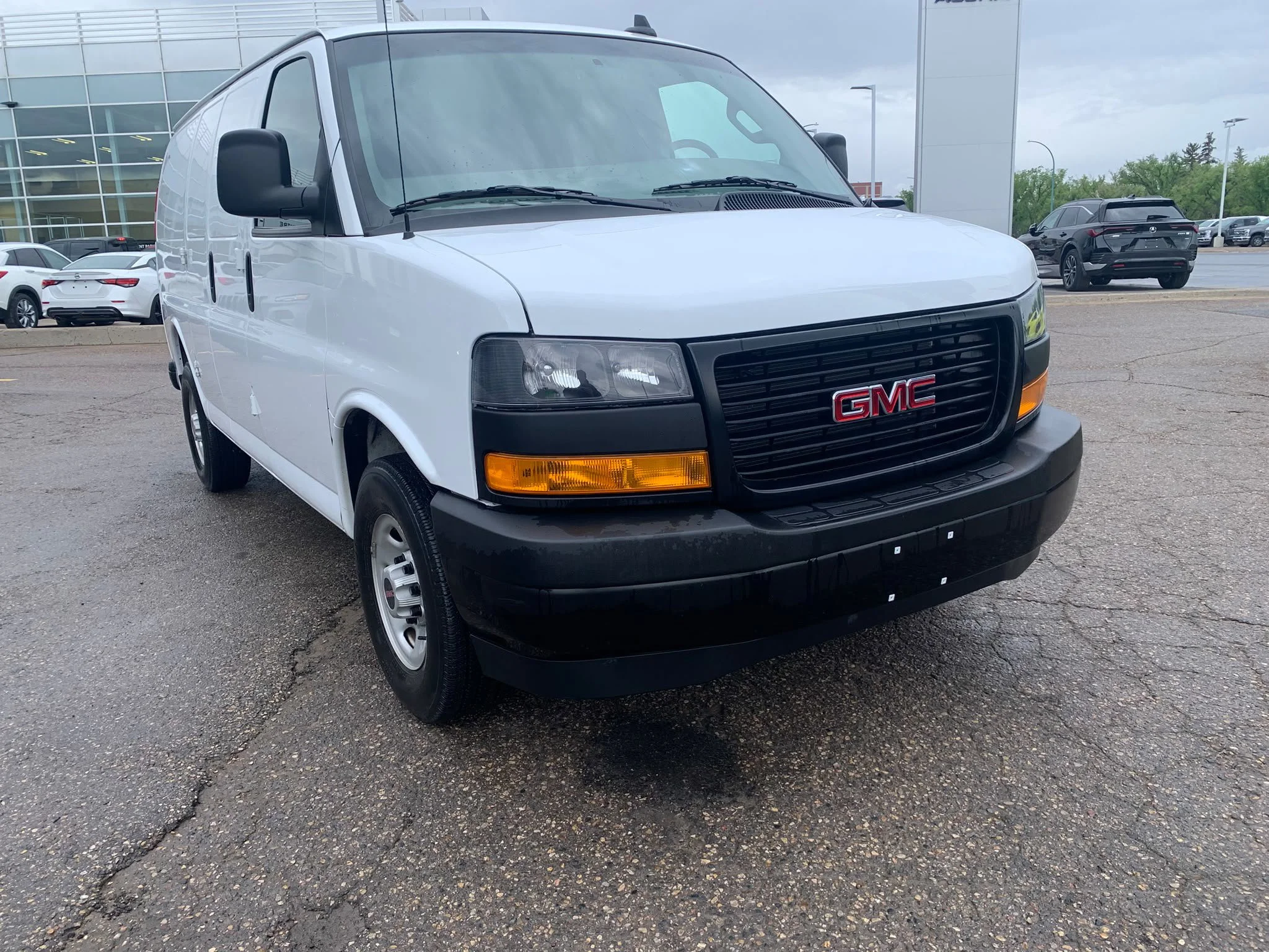 Certified Used 2023 Summit White GMC Cargo*135 | Summit White | Rubber Lined Flooring | Htd Mirrors | 239.4 cuft Capacity image 5