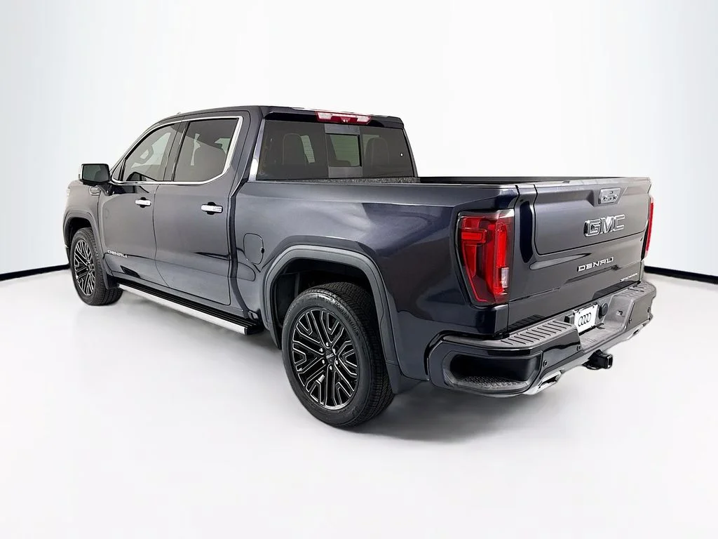 Used 2022 Silver GMC Denali Ultimate image 7
