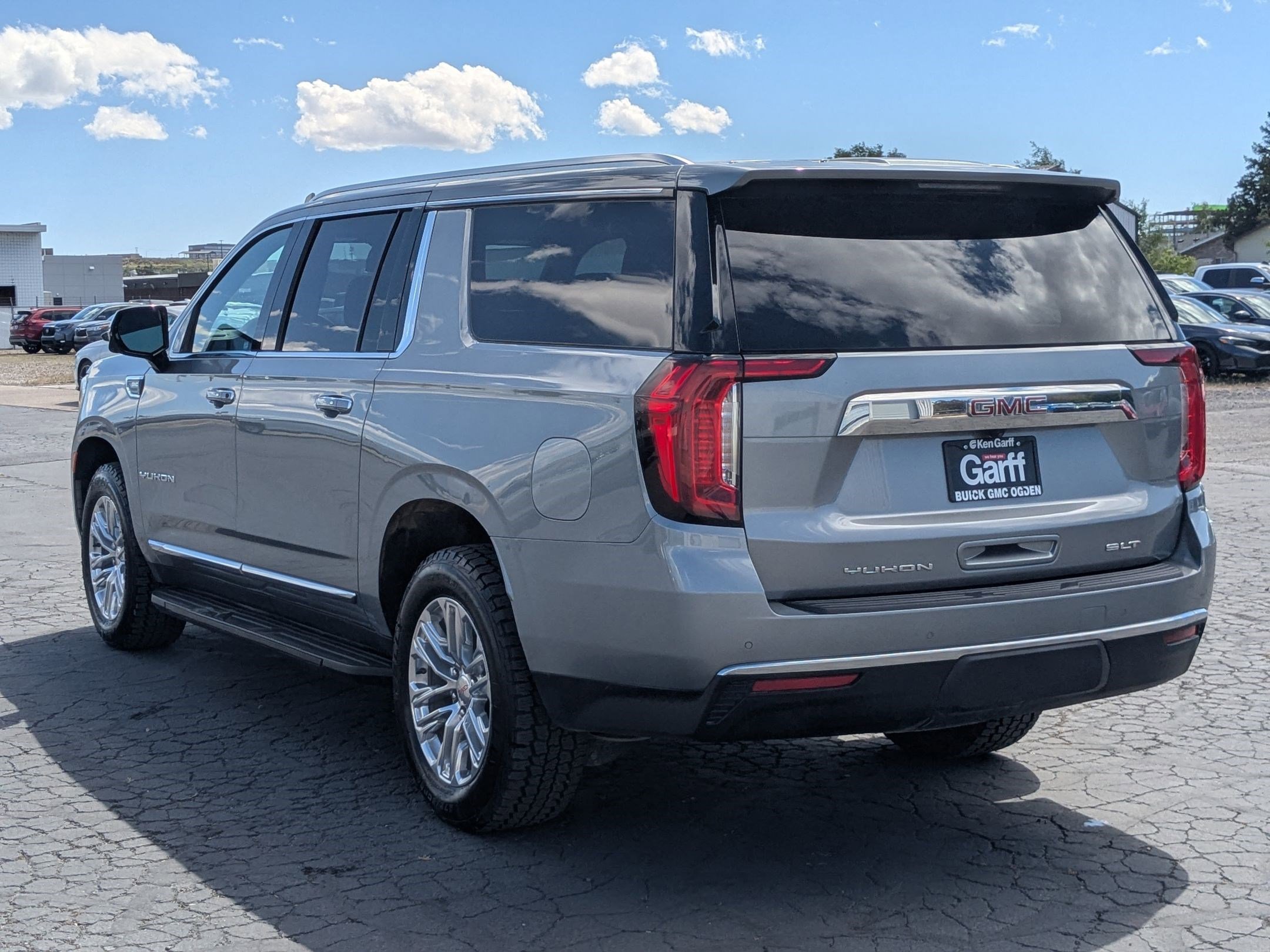Used 2023 Sterling Metallic GMC SLT image 5
