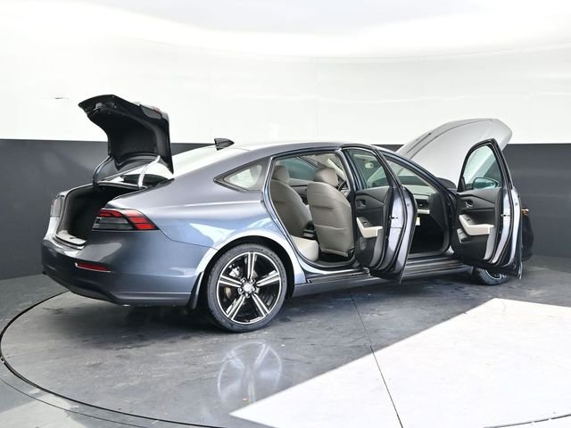 New 2026 Meteorite Gray Metallic Honda SE image 33