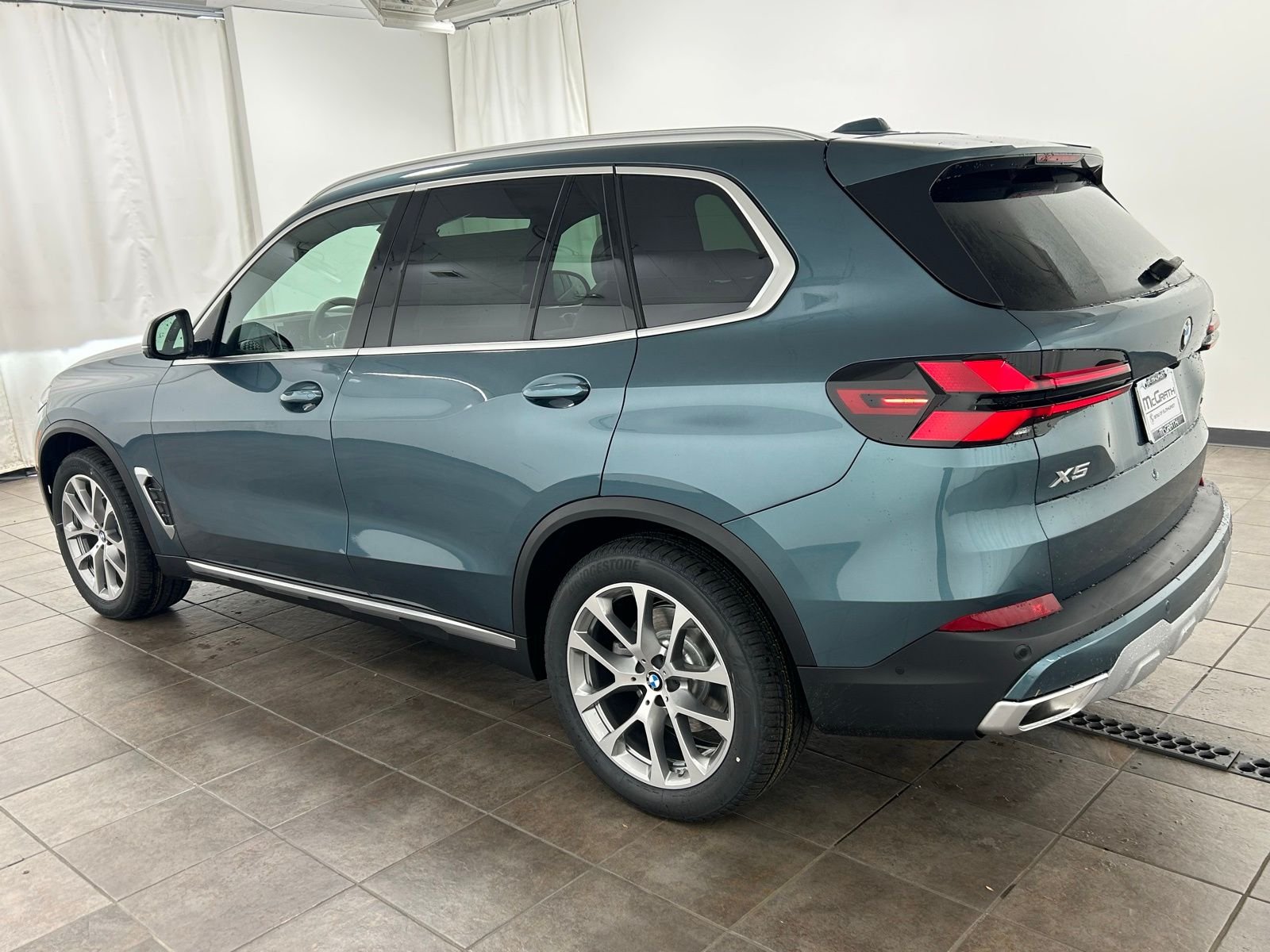 New 2026 Blue Ridge Mountain Metallic BMW xDrive40i image 3