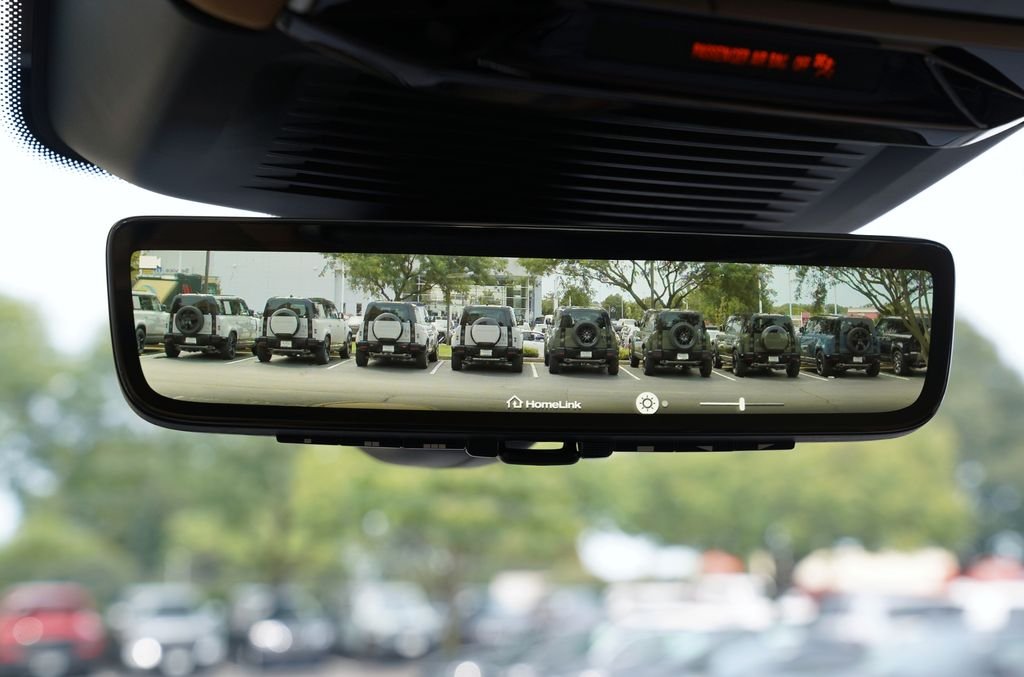New 2026 Carpathian Grey Land Rover Dynamic SE image 20