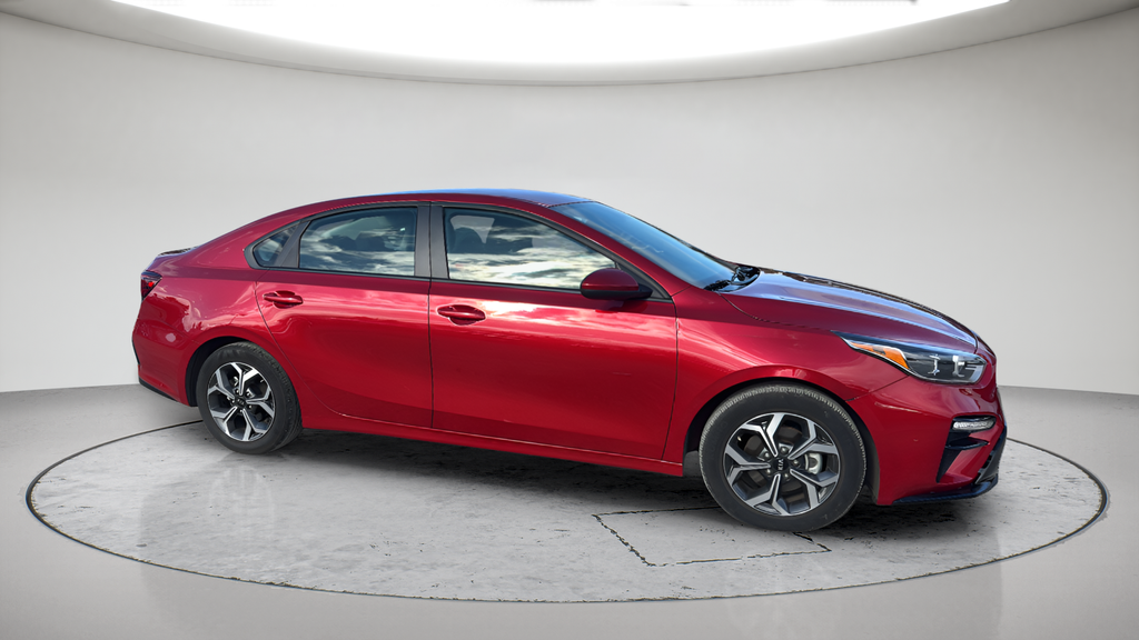 Used 2019 Red Kia LXS image 2