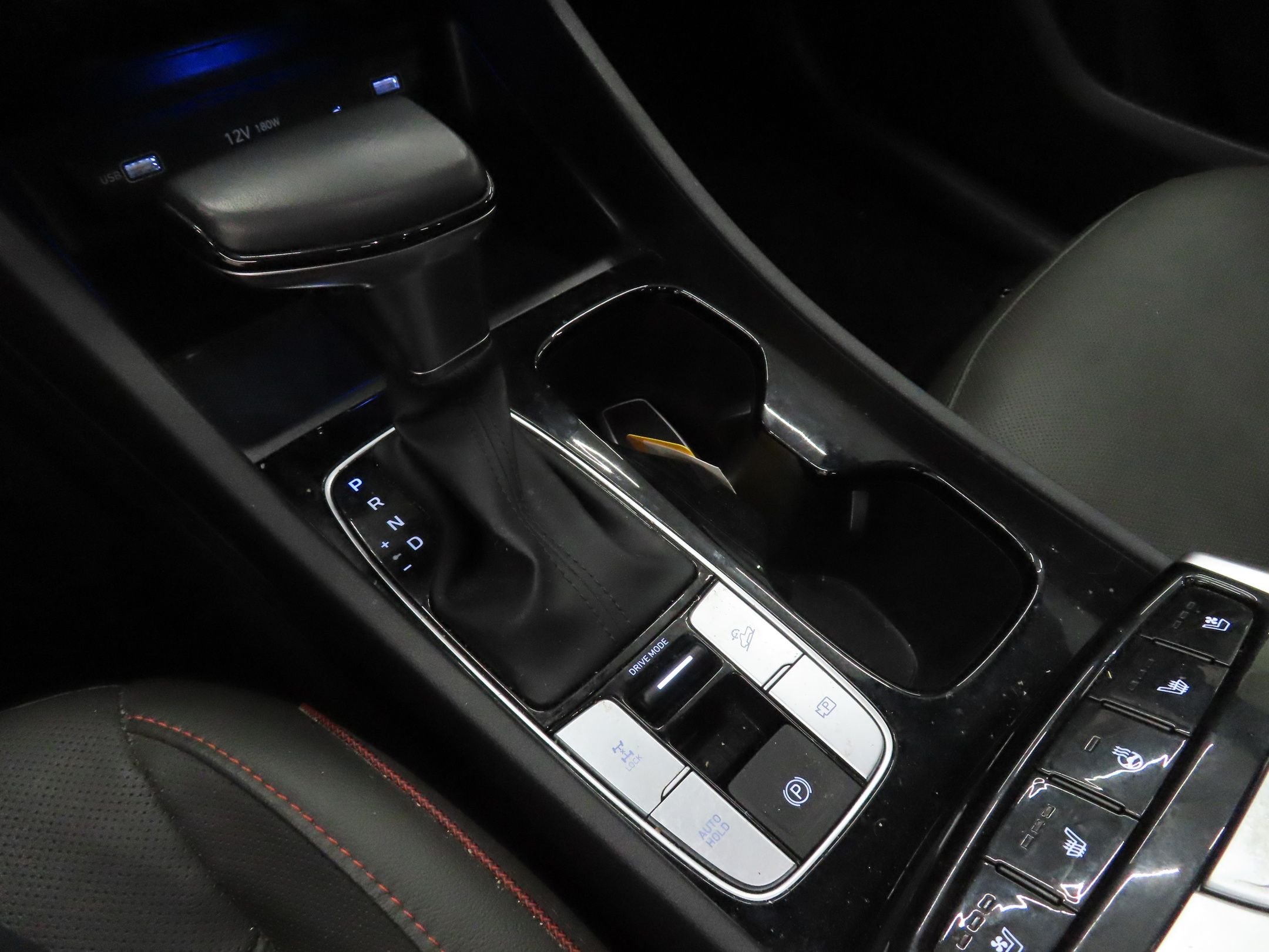 Used 2022 White Hyundai Limited image 16