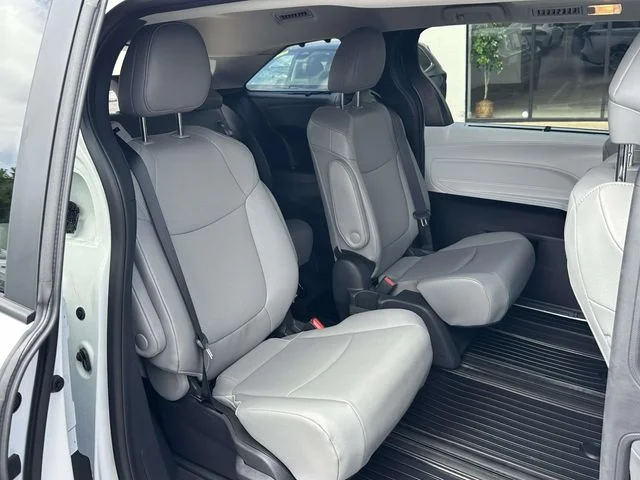 Used 2026 Ice Cap Toyota XLE image 15