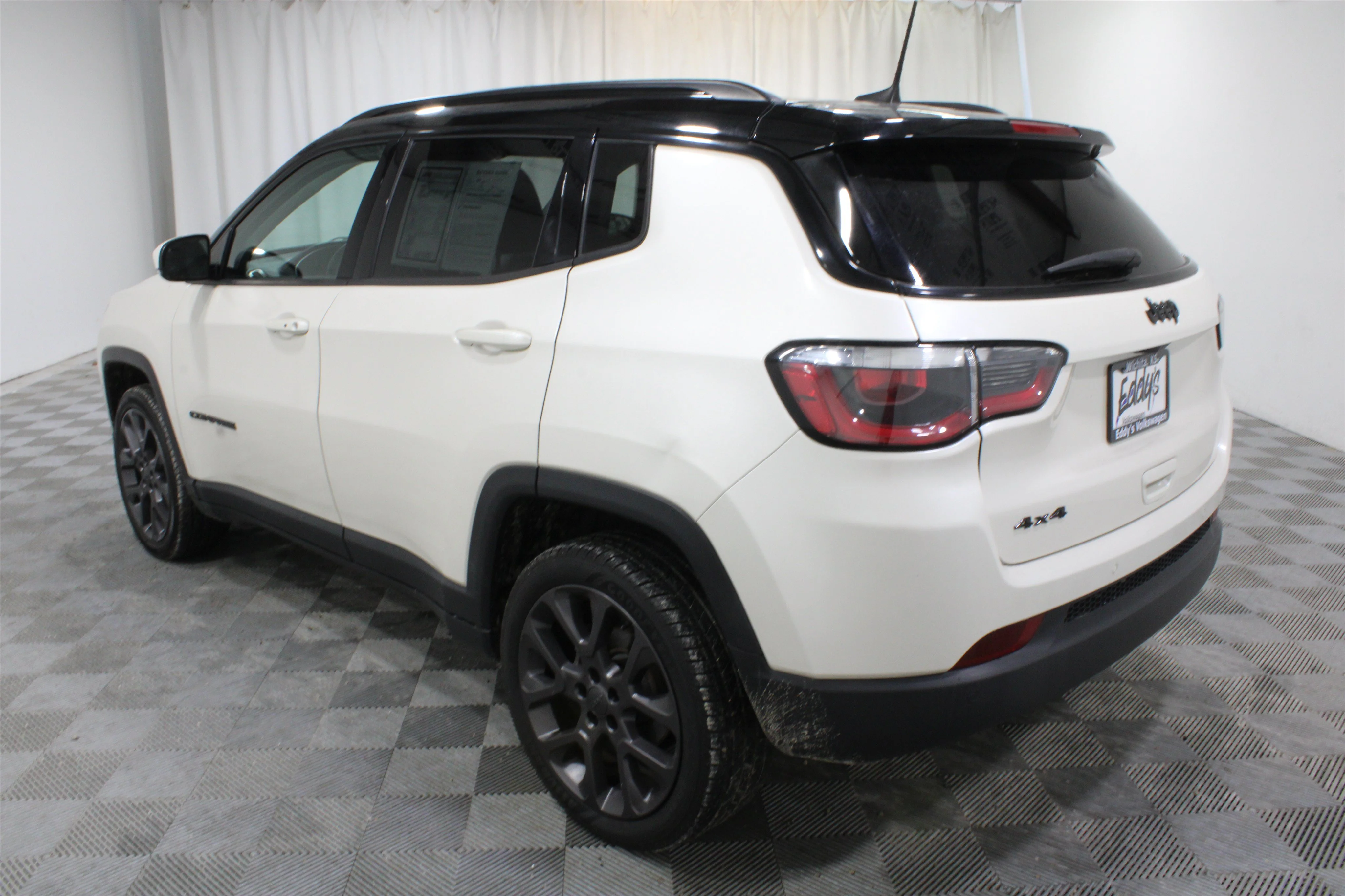 Used 2019 Pearl White Tri-Coat Jeep High Altitude image 30