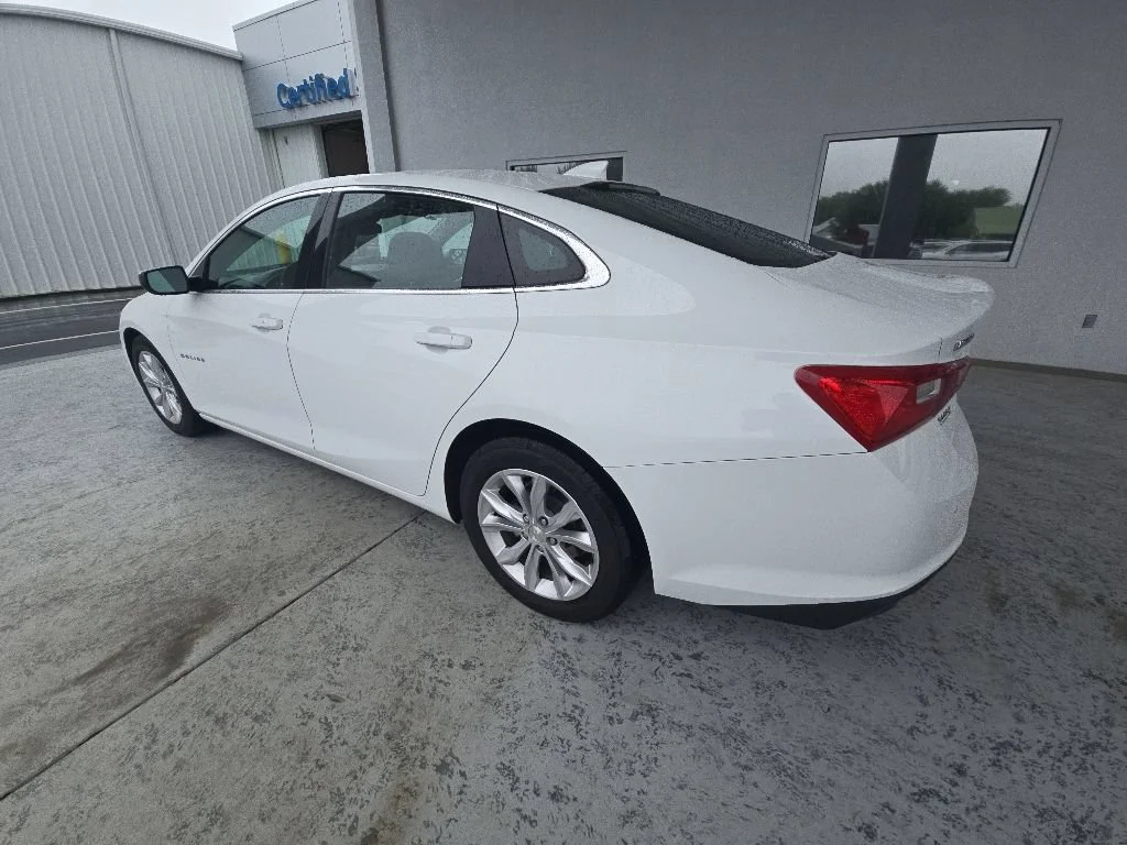 Used 2024 Summit White Chevrolet 1LT image 16