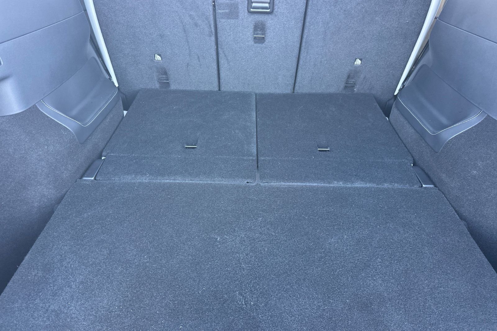 2025 Tesla Model Y Long Range - Photo 12