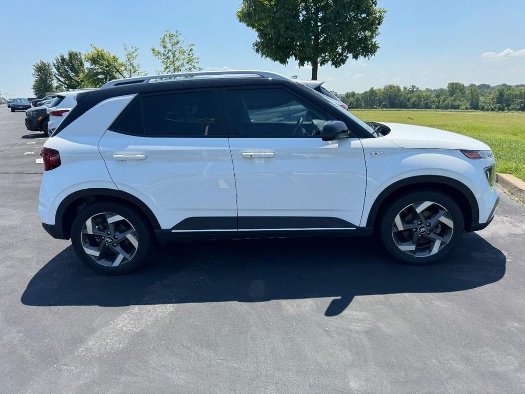 Used 2023 White Hyundai Limited image 2