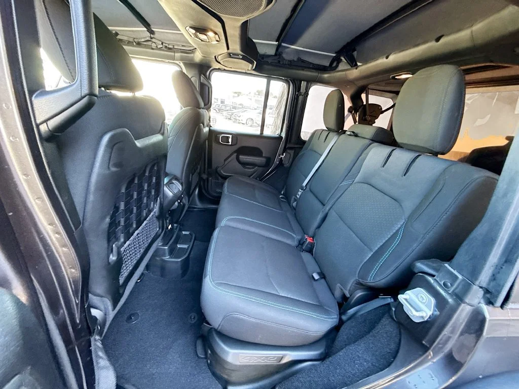 Used 2022 Gray Jeep Unlimited Rubicon 4xe image 27