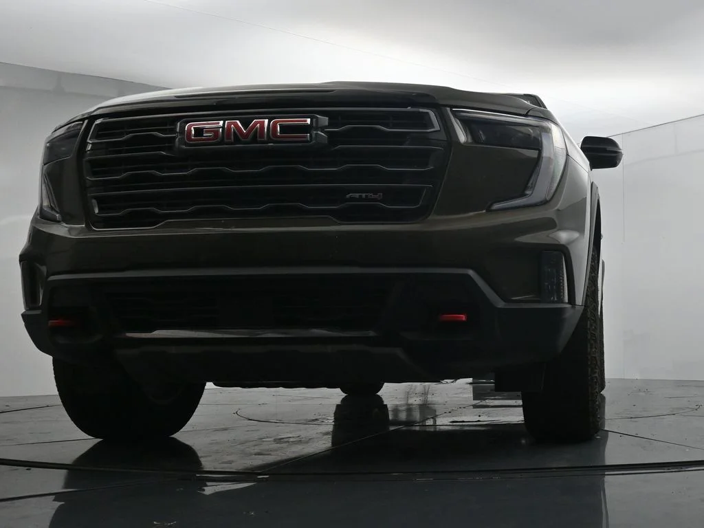 Used 2025 Brown GMC AT4 image 19