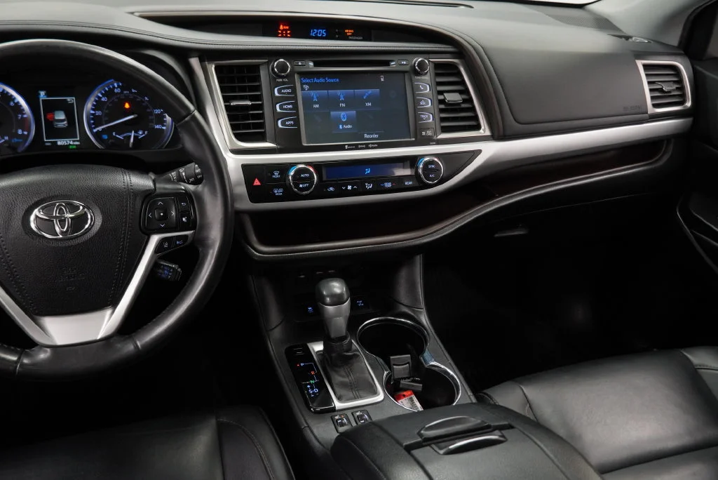 Used 2019 Blue Toyota XLE image 23