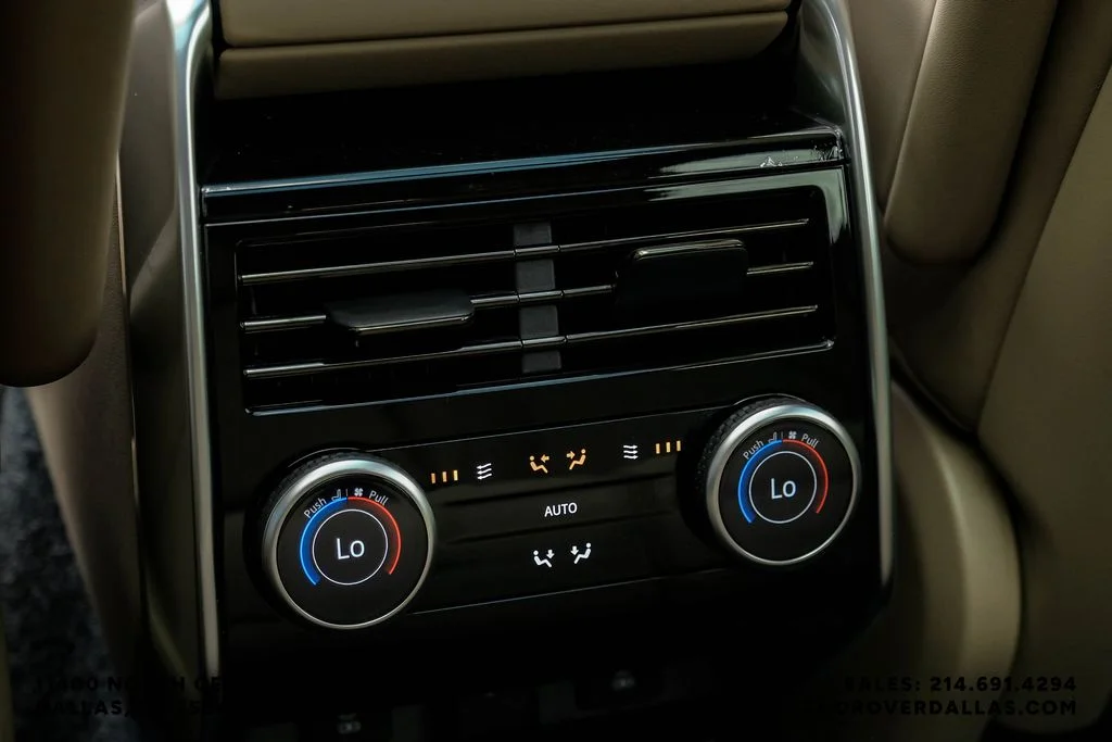 New 2026 Fuji White Land Rover SE image 42