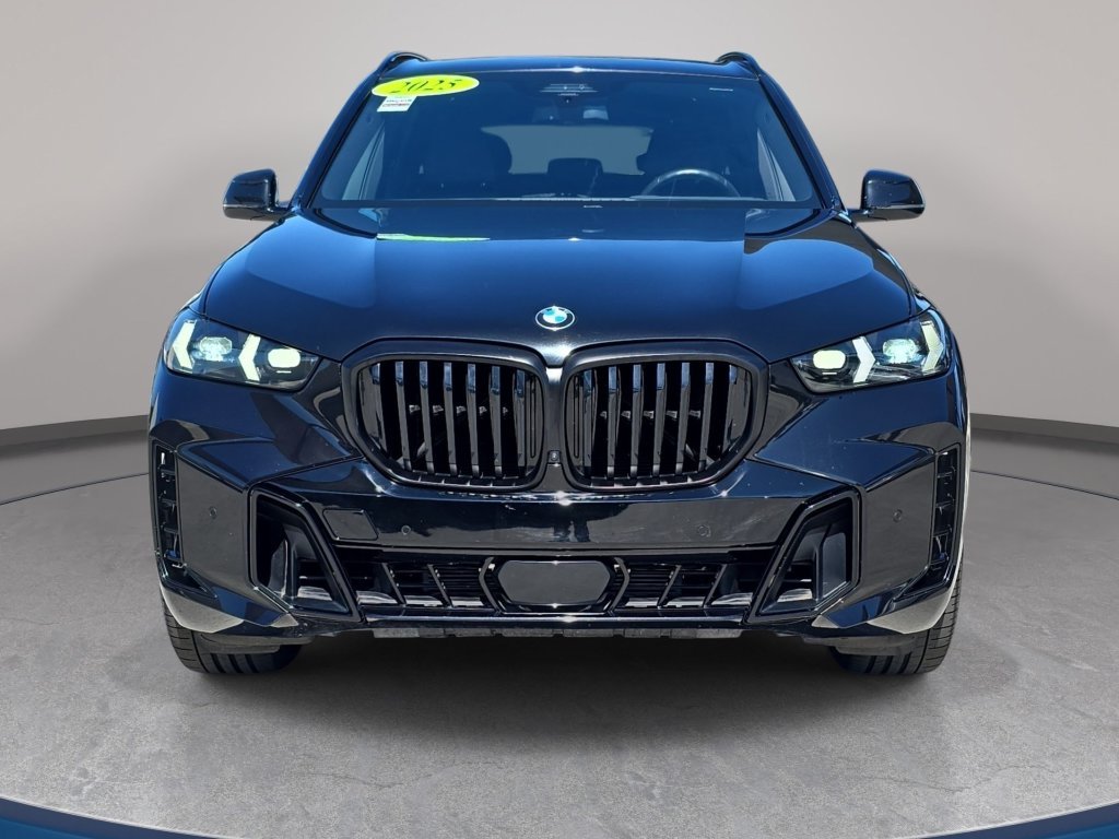 Used 2025 Black BMW sDrive40i image 3