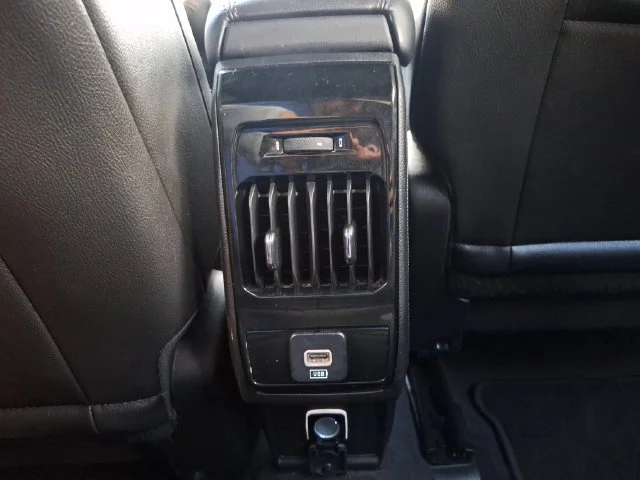 Used 2023 Gray Jeep Latitude Lux image 29