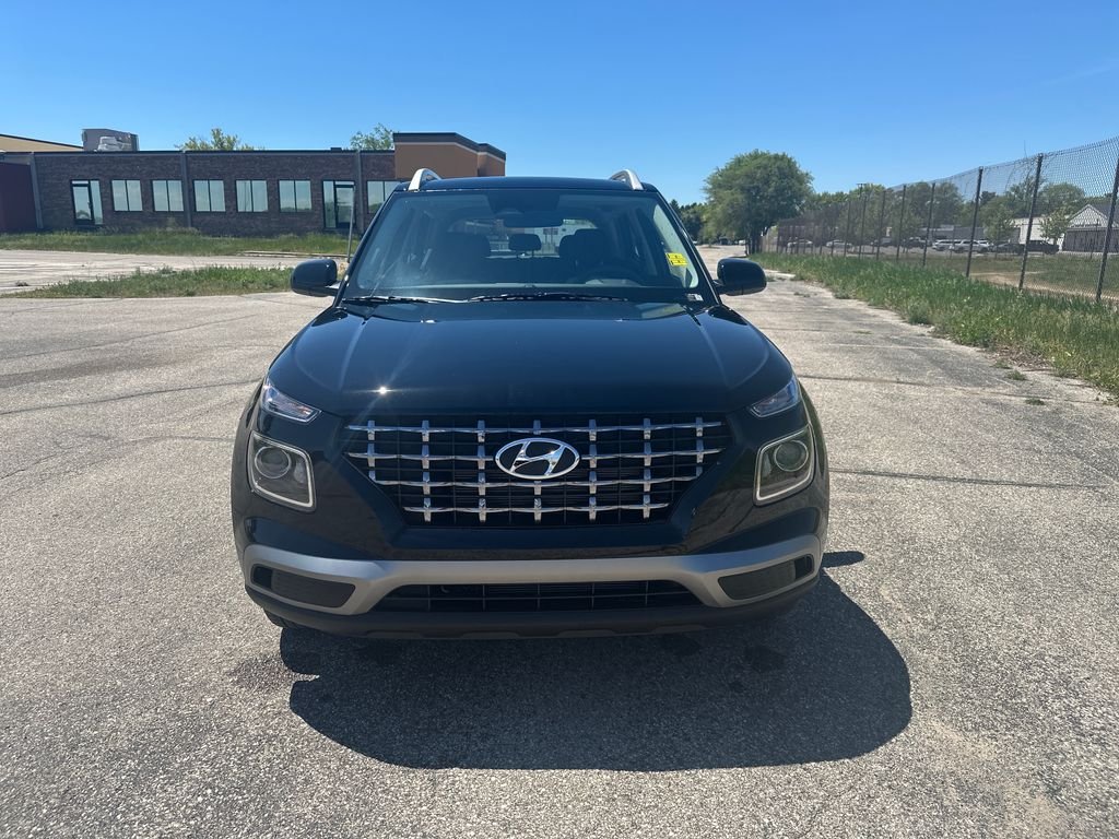 New 2026 Black Hyundai SEL image 2