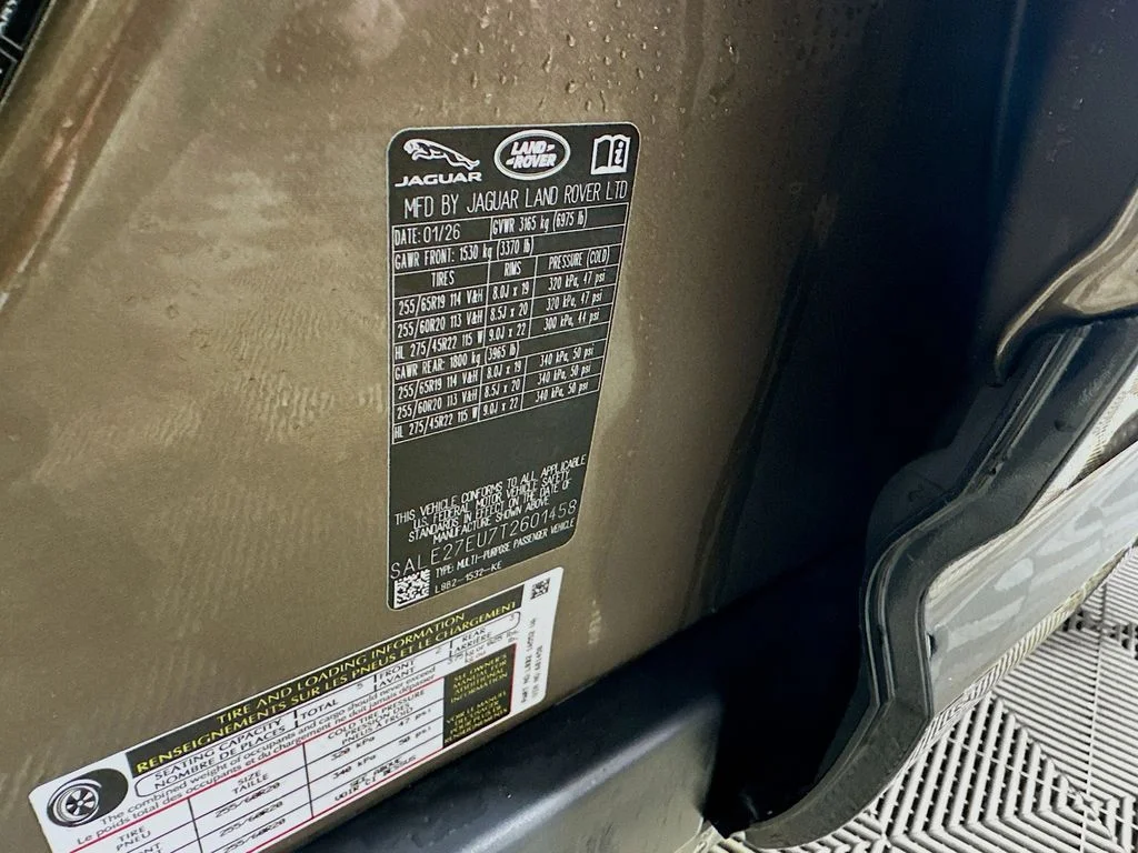 Used 2026 Gondwana Stone Metallic Land Rover X-Dynamic SE image 31