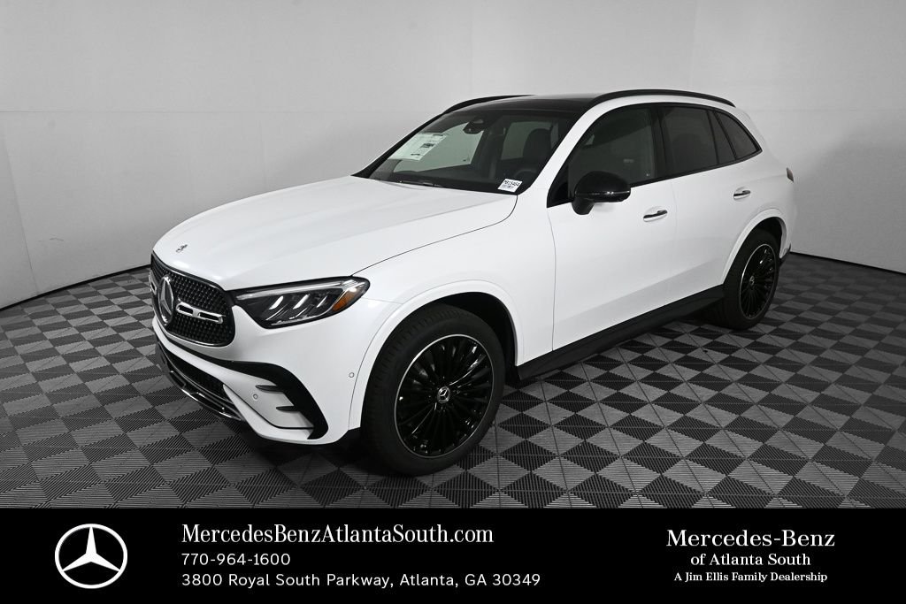 New 2027 MANUFAKTUR Moonlight White Metallic Mercedes-Benz GLC 300 image 1
