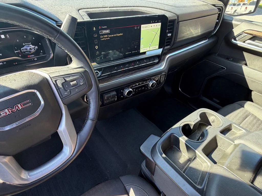 Used 2023 SUMMIT WHITE GMC Elevation image 13